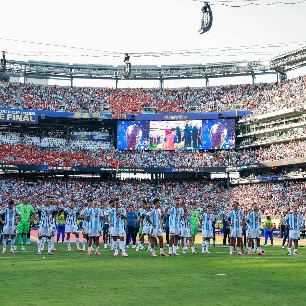 La derrota ante España dejó a Argentina con el segundo lugar del Mundial 2026, en una final marcada por la tensión.