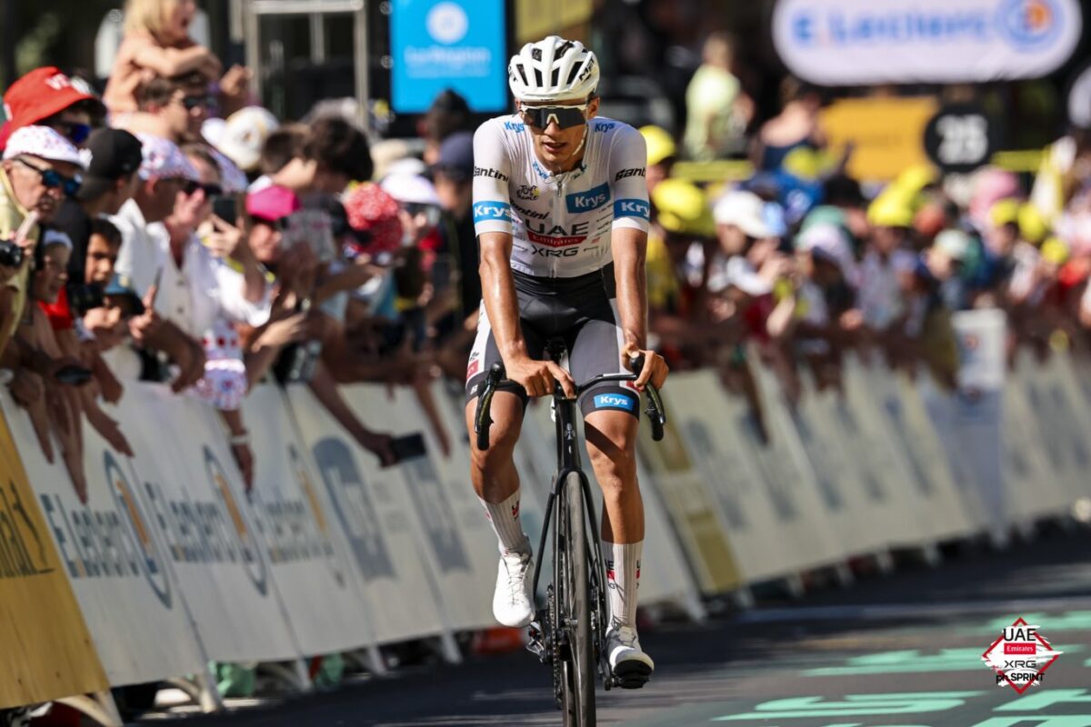 Isaac del Toro forma parte del UAE Team Emirates-XRG, una de las escuadras más importantes del ciclismo internacional.