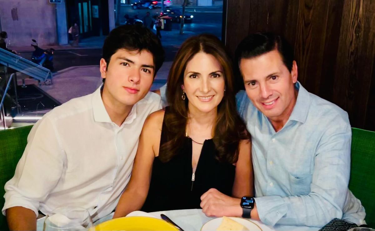 Diego Alejandro con sus padres, Enrique Peña Nieto y Maritza Díaz Hernández.