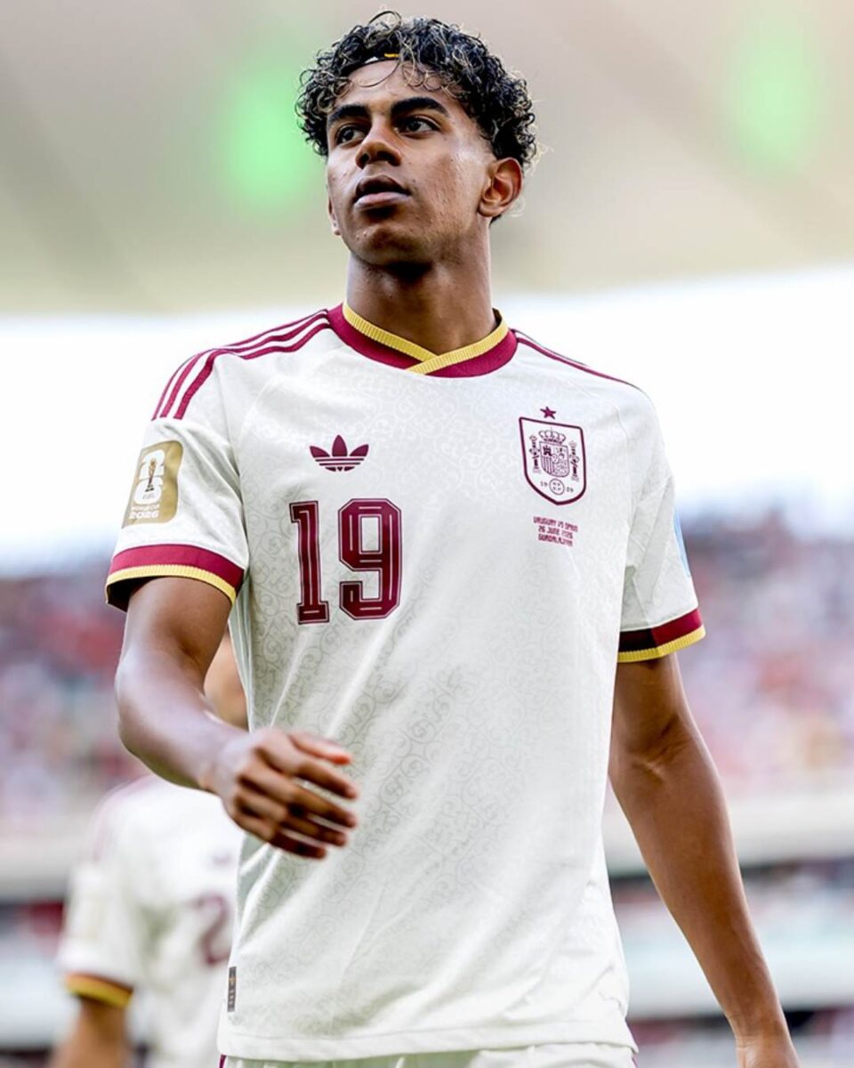 El nombre completo del seleccionado español es Lamine Yamal Nasraoui Ebana.